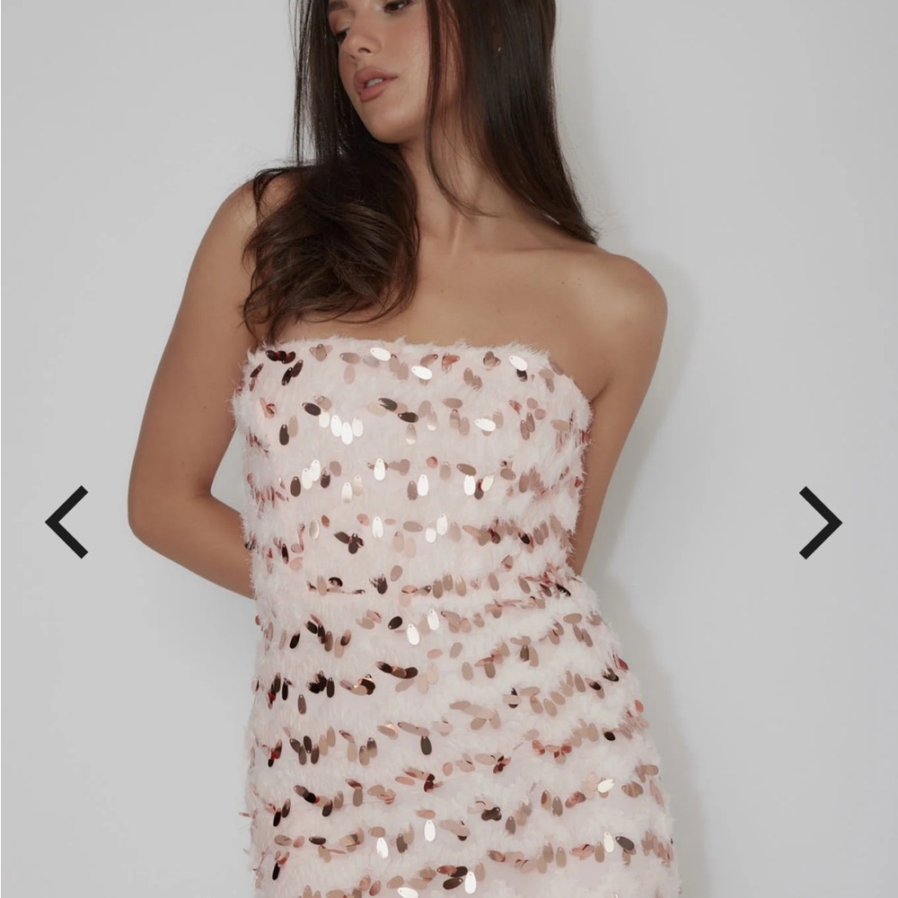 Selfie Leslie In Paris Embellished Sequin Mini Dress Pink